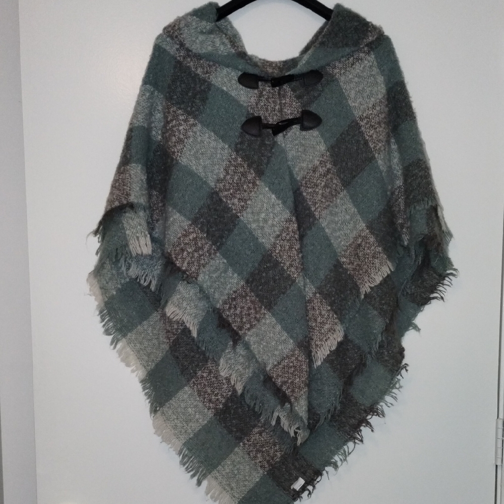 Elegant Checkered Hooded Poncho